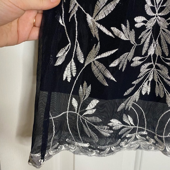 NWT Alfani small embroidered boho bell sleeves top - Picture 9 of 10